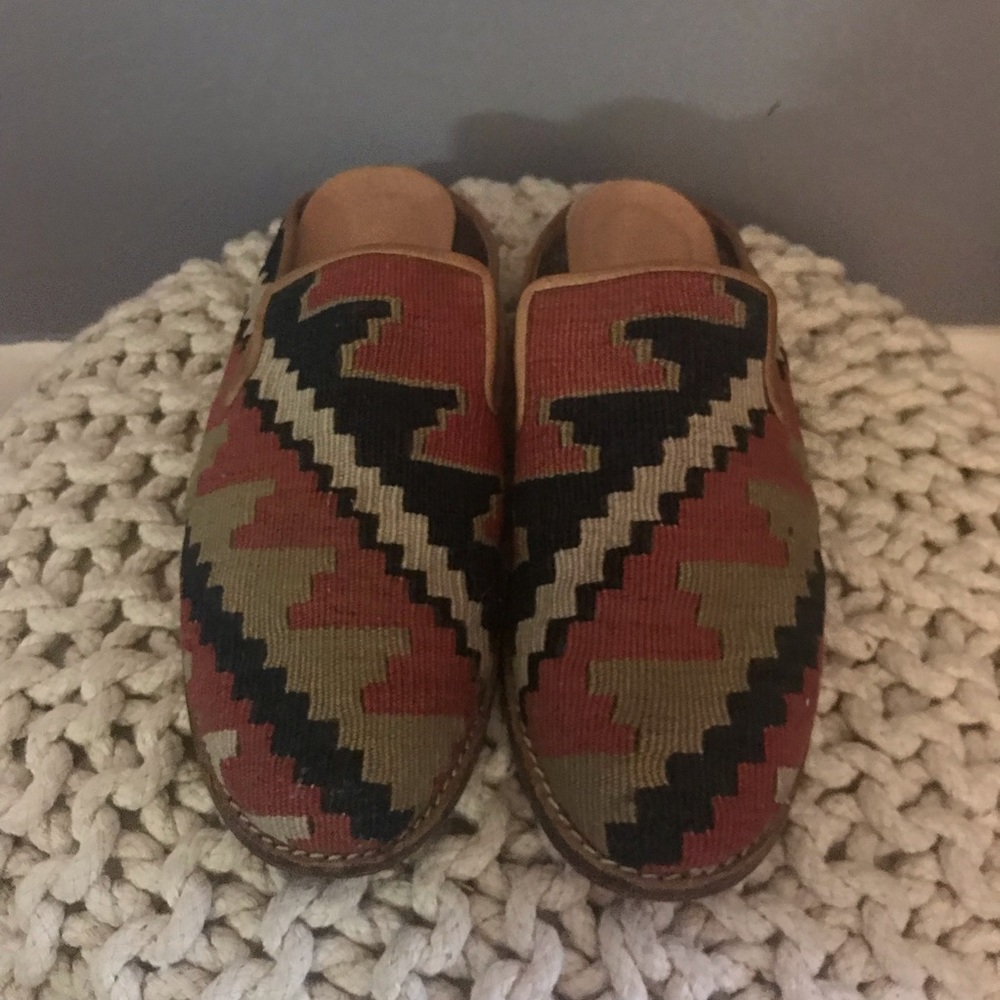 Vintage Kilim Slides